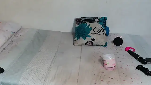 Snapshot of SinfullyForbiddeno7 chatting on 10.08.25 SinfullyForbiddeno7 online show from 10.08.25