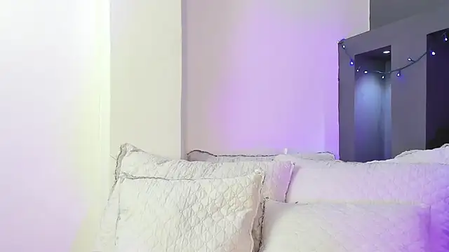 Snapshot of MaiaaCandy chatting on 09.21.25 MaiaaCandy online show from 09.21.25