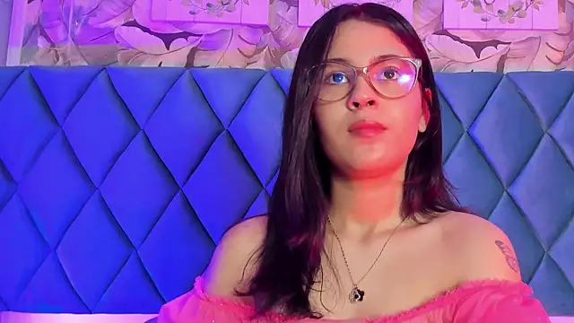 Snapshot of MaiaaCandy chatting on 12.16.25 MaiaaCandy online show from 12.16.25