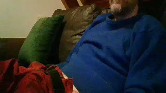 Snapshot of Vrenico-SC chatting on 12.13.25 Vrenico-SC online show from 12.13.25