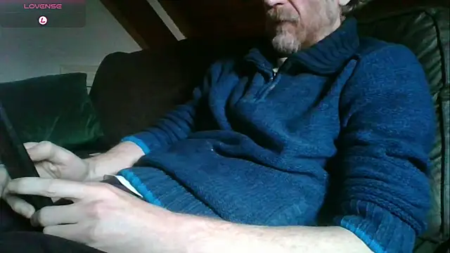 Snapshot of Vrenico-SC chatting on 02.14.26 Vrenico-SC online show from 02.14.26