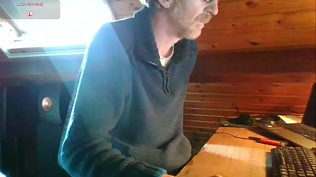 Snapshot of Vrenico-SC chatting on 02.27.26 Vrenico-SC online show from 02.27.26