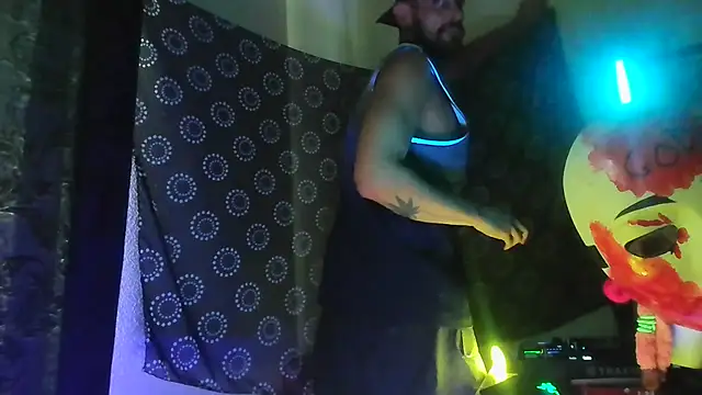 Snapshot of DjDiCKmannOnE chatting on 07.26.26 DjDiCKmannOnE online show from 07.26.26