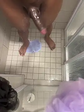 Snapshot of NaughtyAccountant chatting on 10.05.25 NaughtyAccountant online show from 10.05.25