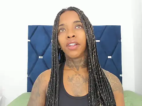 Pauline Fox online show from 10.18.25