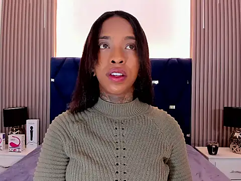 Pauline Fox online show from 10.27.25