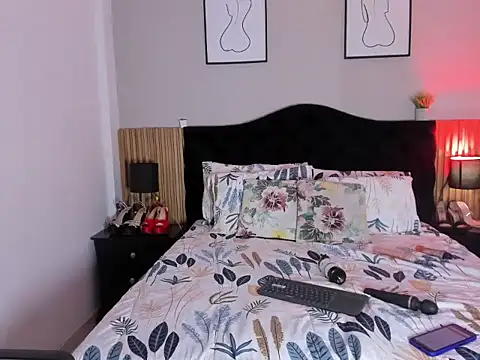 Pauline Fox online show from 03.31.26