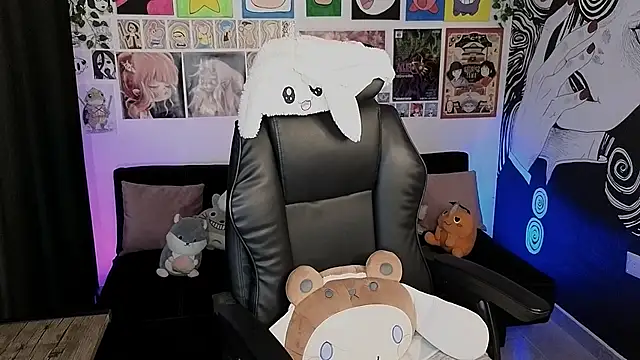 Snapshot of Yuhwan_ chatting on 09.08.25 Yuhwan online show from 09.08.25