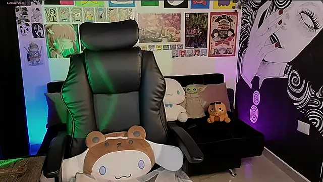 Snapshot of Yuhwan_ chatting on 09.26.25 Yuhwan online show from 09.26.25