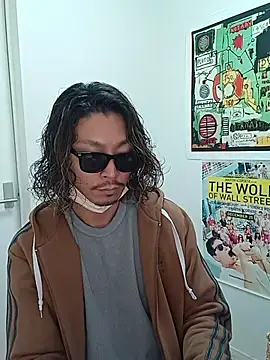 specialz0831 online show from 10.31.25