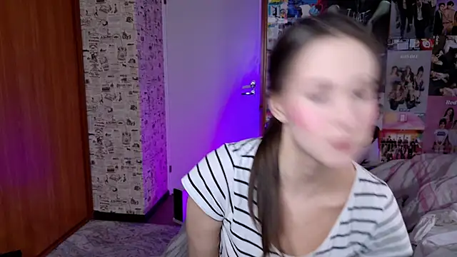 LucyRose3 online show from 11.27.25