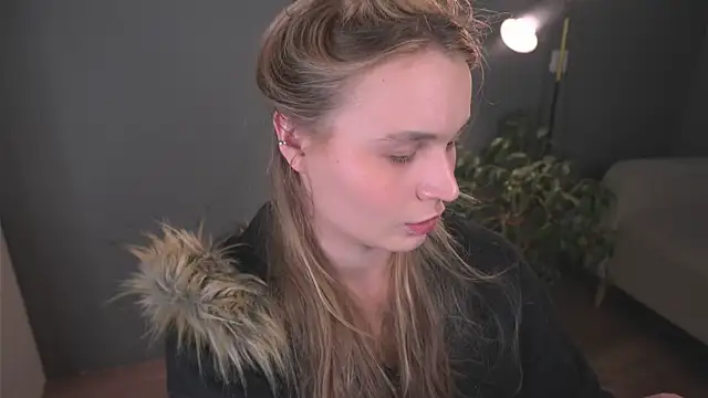 lisa schiele online show from 01.05.26