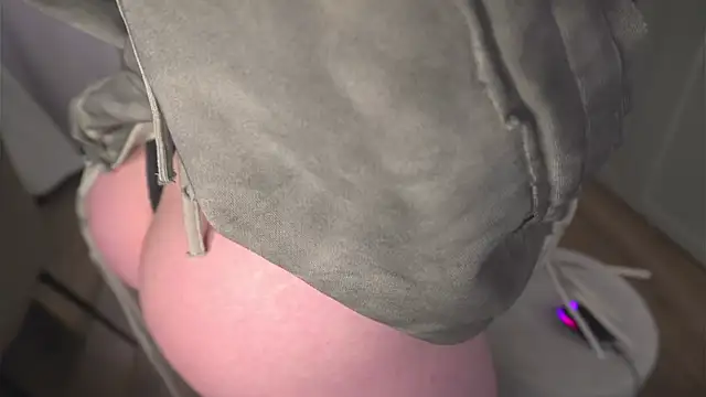 lisa schiele online show from 03.22.26