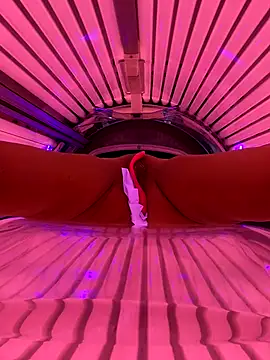 SwingWingWomanSweden online show from 10.18.25