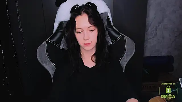 Snapshot of zaebali_ chatting on 11.21.25 zaebali online show from 11.21.25