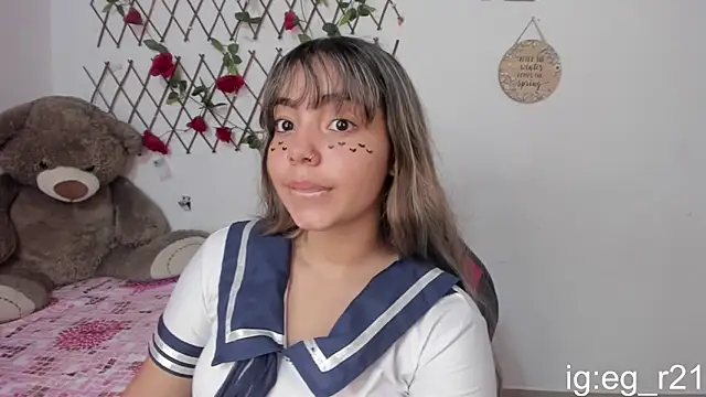 Snapshot of emma_grays2 chatting on 11.19.25 emma grays2 online show from 11.19.25