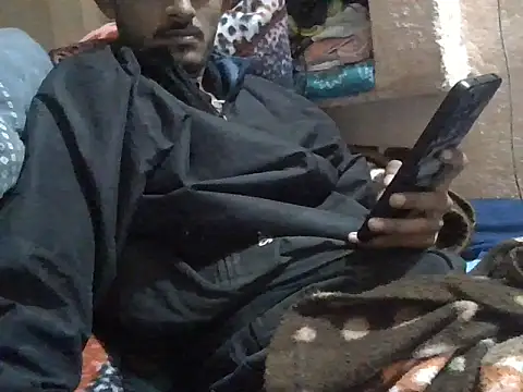 Snapshot of Desiboy_0 chatting on 12.22.25 Desiboy 0 online show from 12.22.25