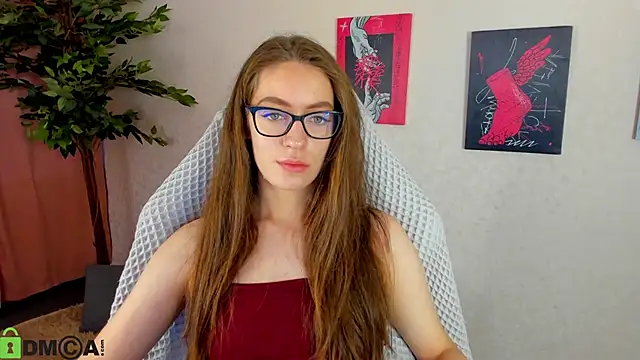 Agnes Wells online show from 12.03.25