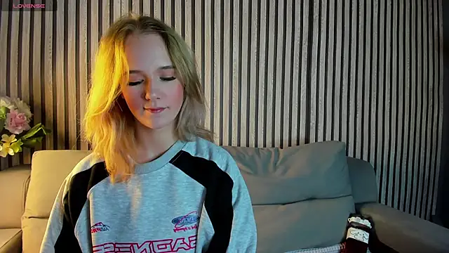 Casey Sweeet online show from 09.29.25