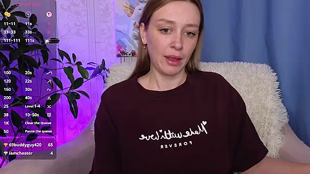 Snapshot of evashiny_ chatting on 05.03.26 evashiny online show from 05.03.26