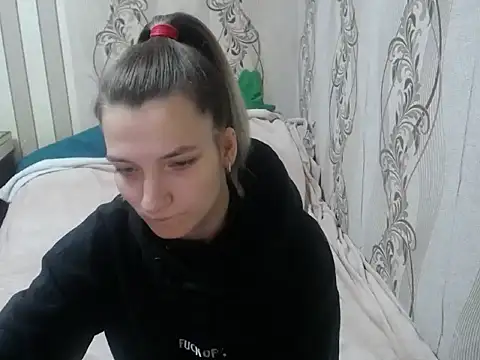 AlissaClark online show from 10.27.25