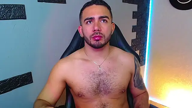 Snapshot of adamhairy chatting on 06.28.26 adamhairy online show from 06.28.26