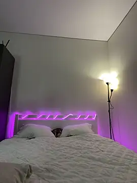 TiffaNoel online show from 10.13.25