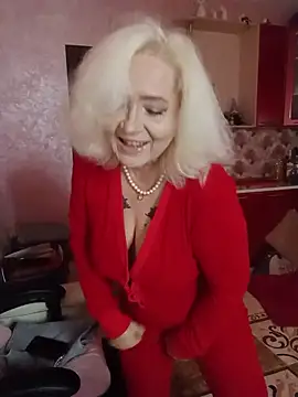 SquirtMilf00 online show from 10.31.25