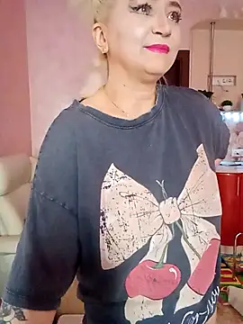 SquirtMilf00 online show from 03.11.26