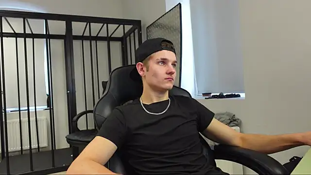 Snapshot of Mark_Karson chatting on 10.08.25 Mark Karson online show from 10.08.25