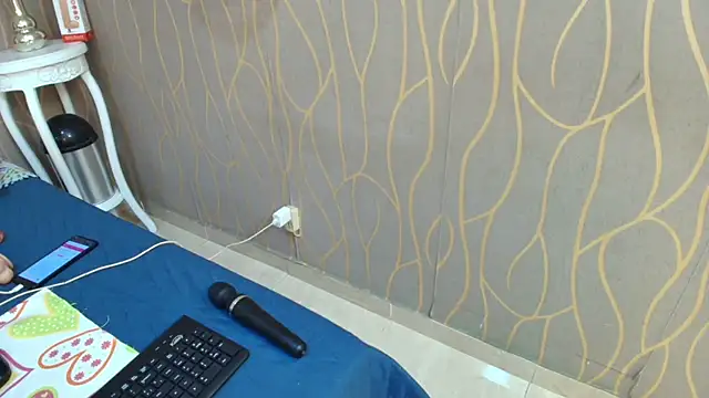 Snapshot of katybrownss chatting on 10.10.25 katybrownss online show from 10.10.25