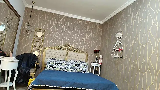 Snapshot of katybrownss chatting on 10.13.25 katybrownss online show from 10.13.25