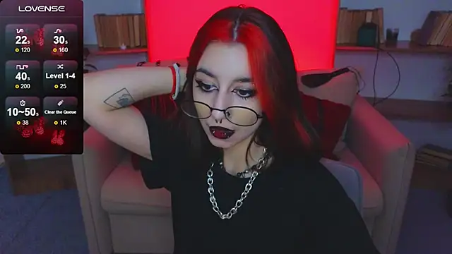 Snapshot of Mistress__Marcelline chatting on 11.05.25 Mistress Marcelline online show from 11.05.25