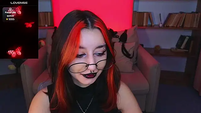 Snapshot of Mistress__Marcelline chatting on 12.05.25 Mistress Marcelline online show from 12.05.25