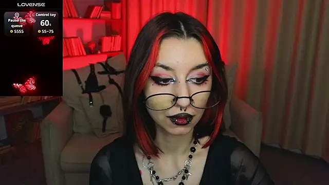 Snapshot of Mistress__Marcelline chatting on 02.01.26 Mistress Marcelline online show from 02.01.26