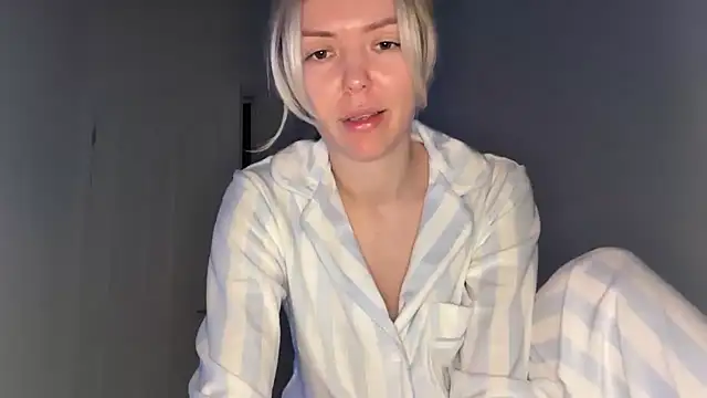 lolableux online show from 02.05.26