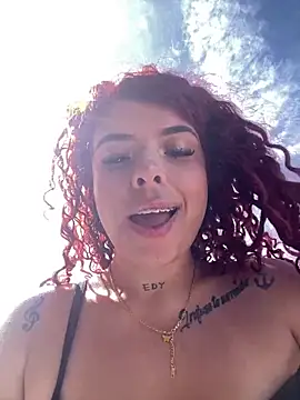 Snapshot of haally-mll chatting on 09.25.25 haally-mll online show from 09.25.25