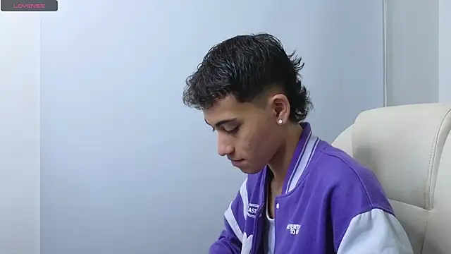 yulian vasquez online show from 09.15.25