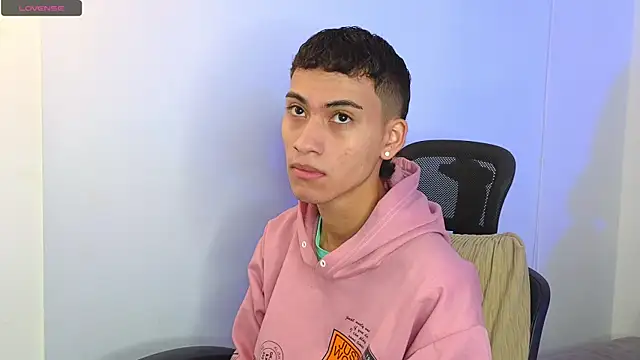 yulian vasquez online show from 10.01.25