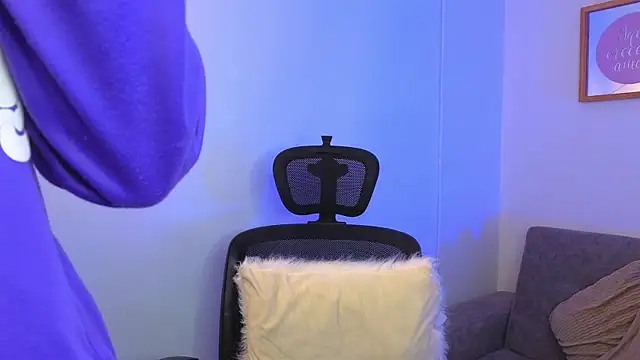 yulian vasquez online show from 10.10.25