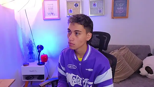 yulian vasquez online show from 11.07.25