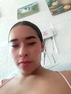 Snapshot of Valenn_fernandez chatting on 04.21.26 Valenn fernandez online show from 04.21.26