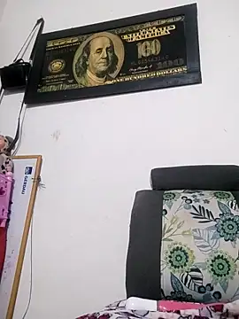 Snapshot of Valenn_fernandez chatting on 05.06.26 Valenn fernandez online show from 05.06.26