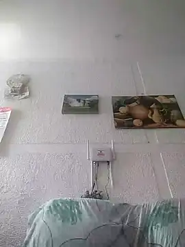 Snapshot of Valenn_fernandez chatting on 05.27.26 Valenn fernandez online show from 05.27.26
