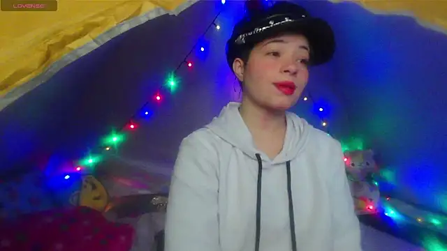 Snapshot of Mitsuha_gate chatting on 05.19.26 Mitsuha gate online show from 05.19.26