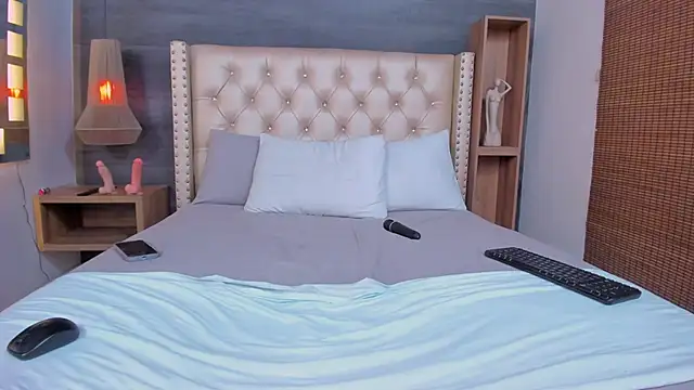 Snapshot of chihiro02 chatting on 09.08.25 chihiro02 online show from 09.08.25