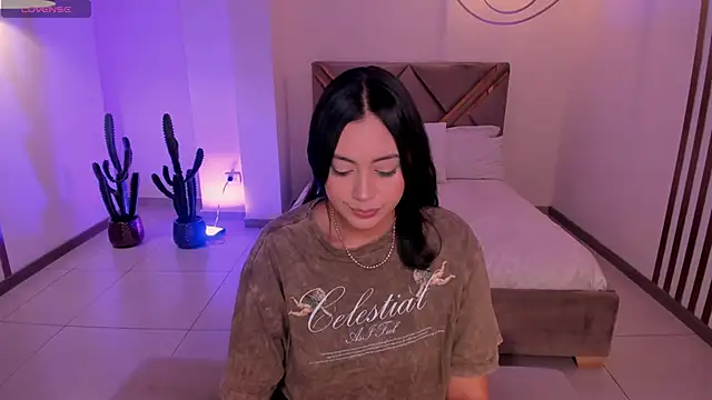 AmbarJames  online show from 01.10.26