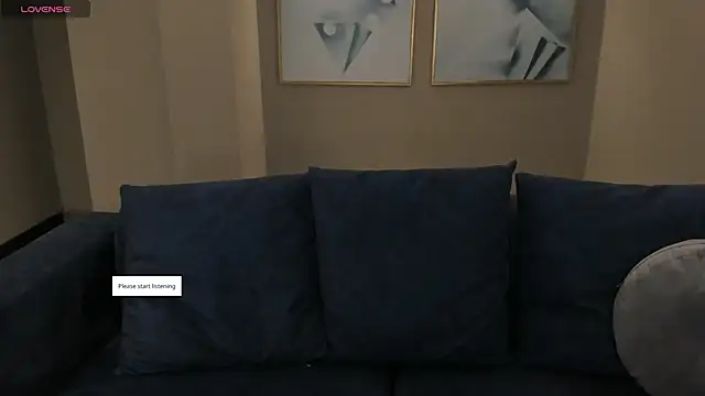 Snapshot of AmbarJames_ chatting on 04.28.26 AmbarJames online show from 04.28.26