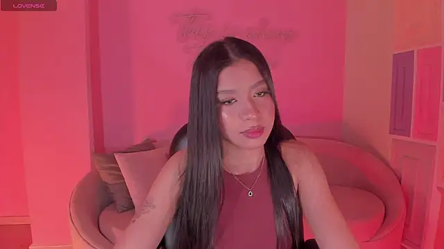 SophieHouston  online show from 05.12.26