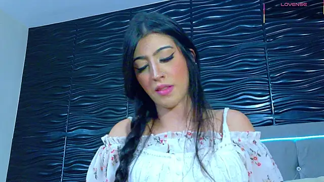 Snapshot of Ambar_Bull chatting on 10.02.25 Ambar Bull online show from 10.02.25